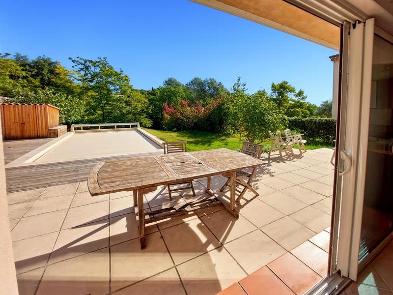 Maison - 168 m² - 8 pièces