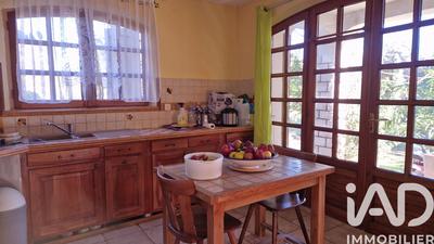 Maison - 185 m² - 9 pièces