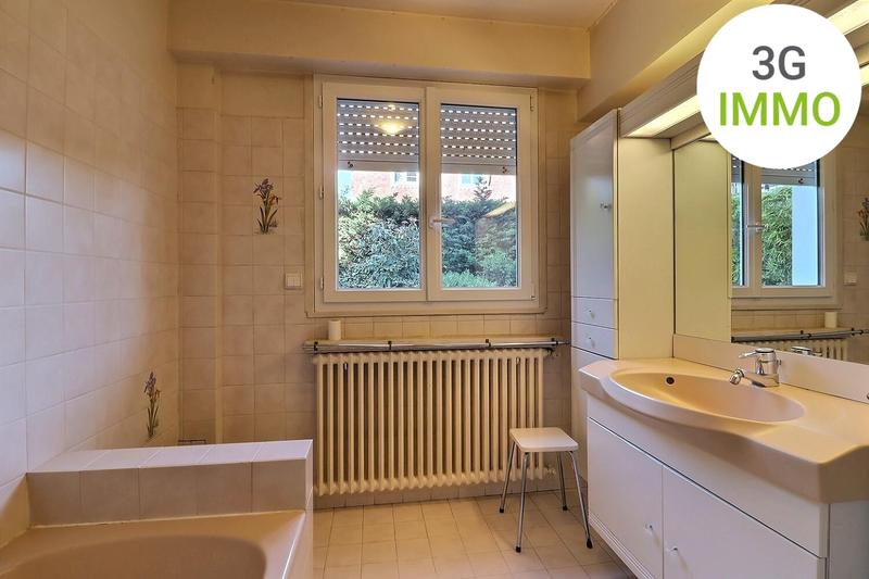 Appartement - 125 m² - 5 pièces