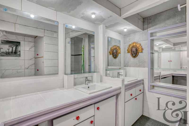 Maison - 99 m² - 5 pièces