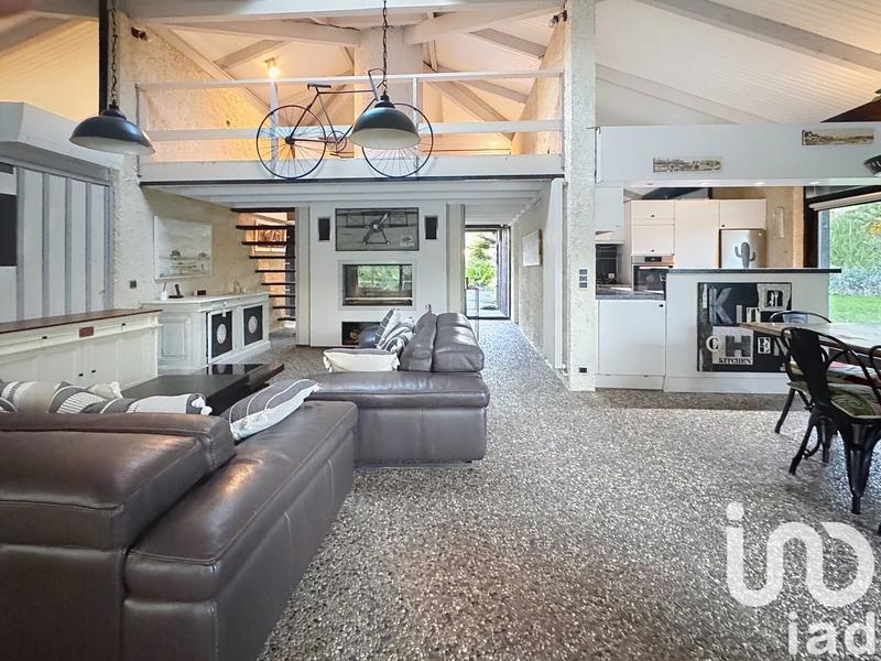 Maison - 137 m² - 5 pièces