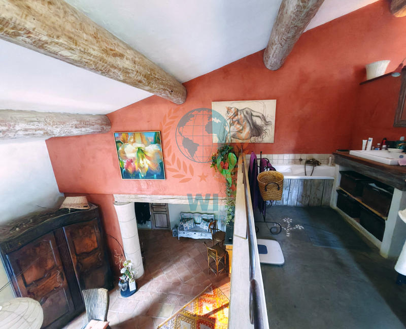 Maison - 280 m² - 7 pièces