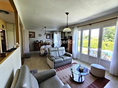 Maison traditionnelle - 92 m² - 4 pièces