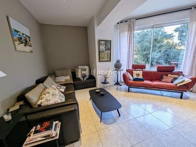 Maison - 167 m² - 7 pièces