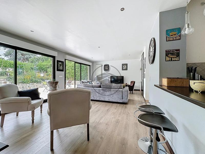 Maison - 162 m² - 8 pièces