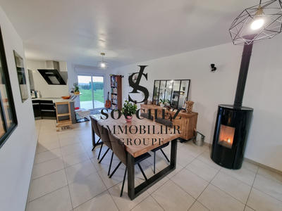 Maison - 94 m² - 4 pièces