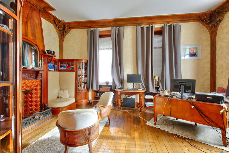 Propriété - 260 m² - 13 pièces