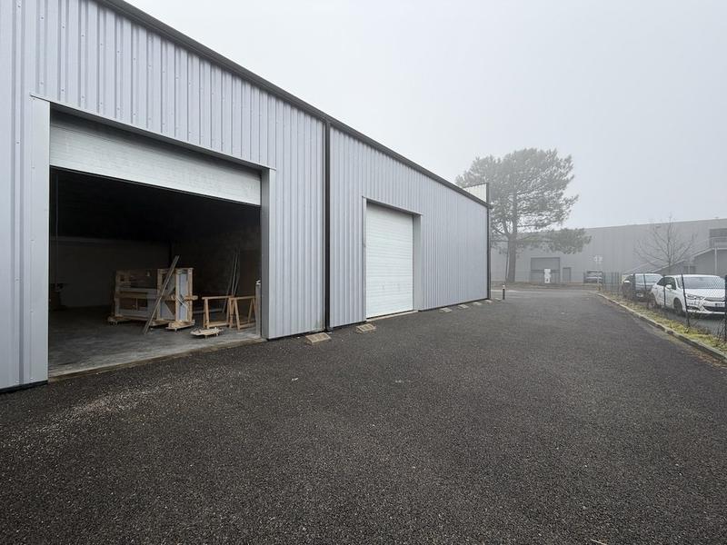 Local commercial - 455 m² - 4 pièces