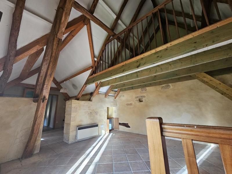 Maison - 2 135 m² - 52 pièces