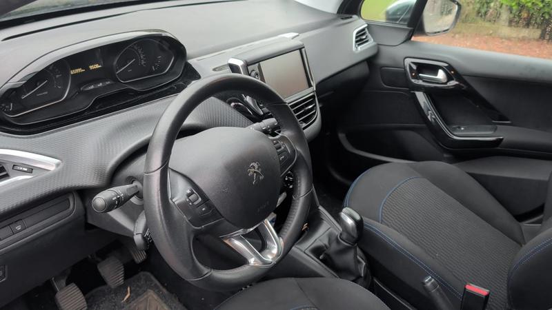 Peugeot 208 1.2 PureTech 82 Signature