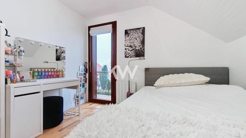 Maison jumelée - 180 m² - 5 pièces