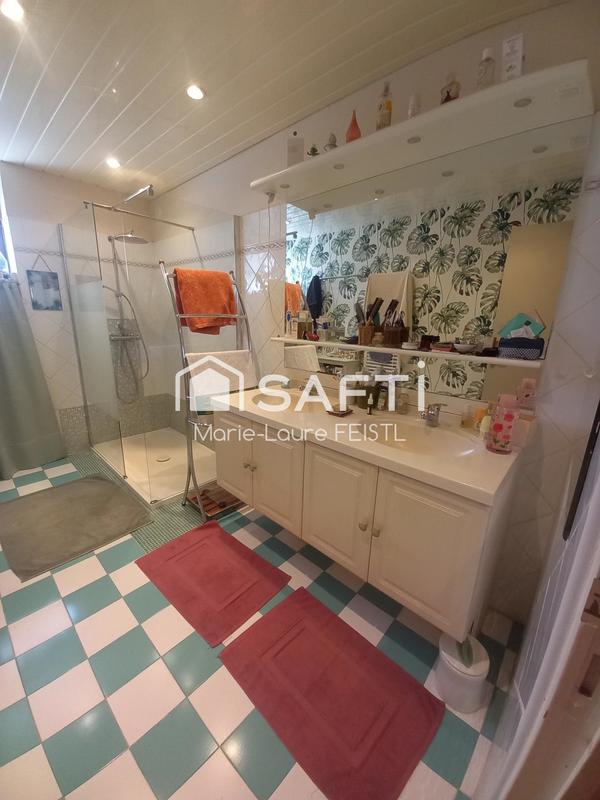 Maison - 121 m² - 6 pièces