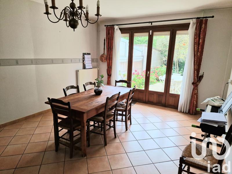 Maison - 172 m² - 9 pièces