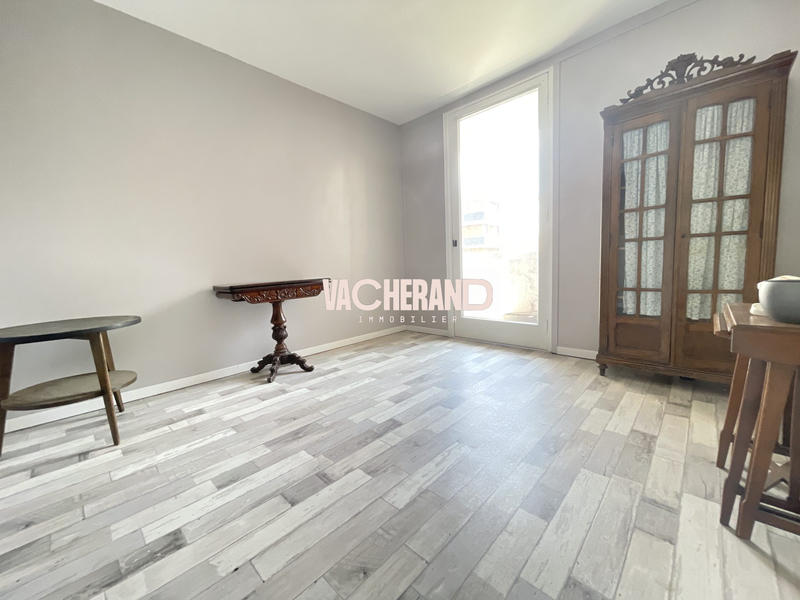 Appartement - 94 m² - 5 pièces