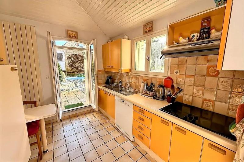 Maison - 331 m² - 11 pièces