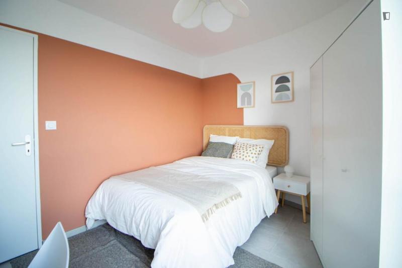 Chambre - 10 m² - 5 pièces