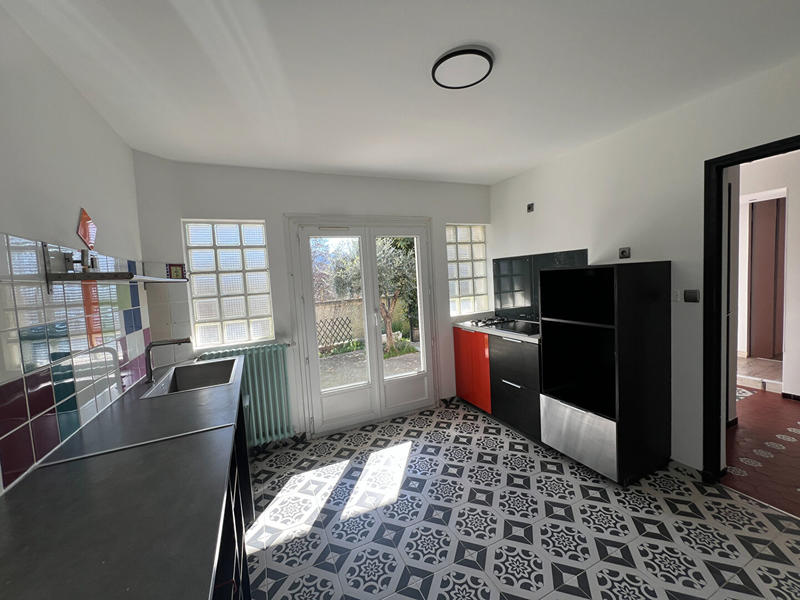 Maison - 237 m² - 11 pièces