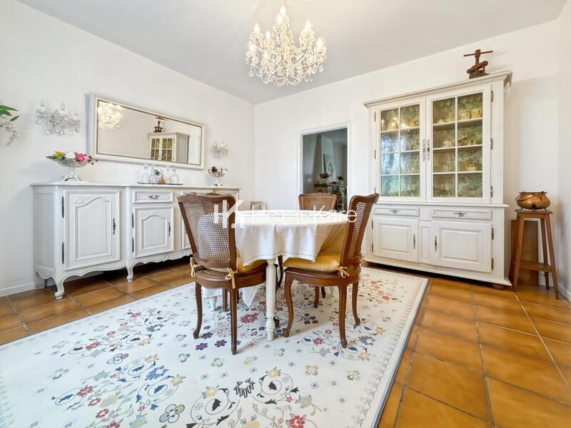 Maison - 185 m² - 8 pièces