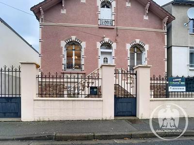 Maison - 162 m² - 6 pièces