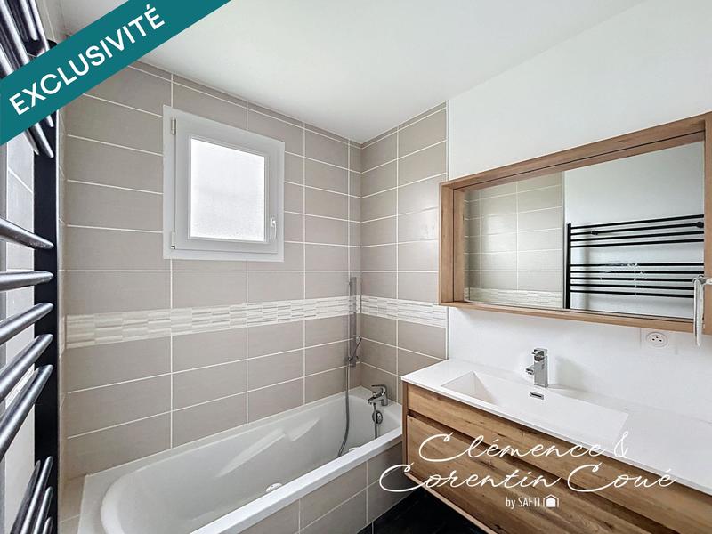 Maison - 93 m² - 4 pièces