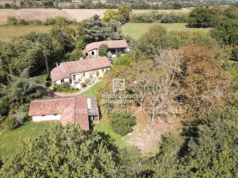 Maison - 200 m² - 10 pièces