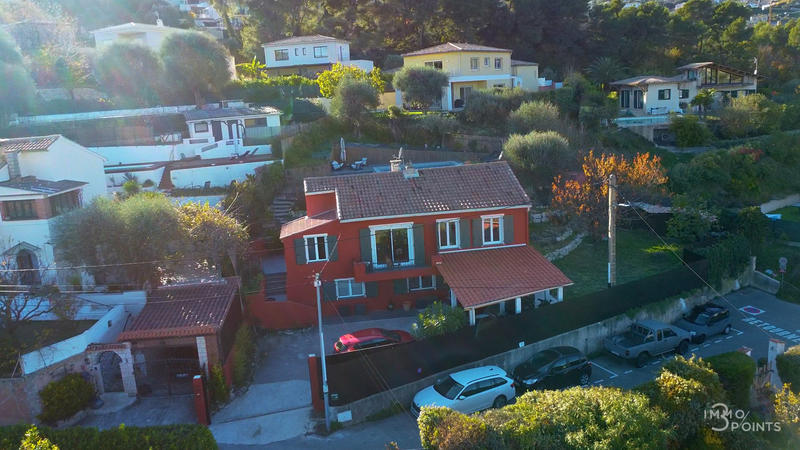 Maison - 139 m² - 5 pièces