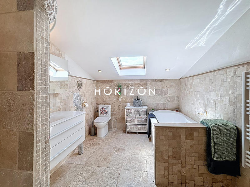 Ferme - 267 m² - 10 pièces