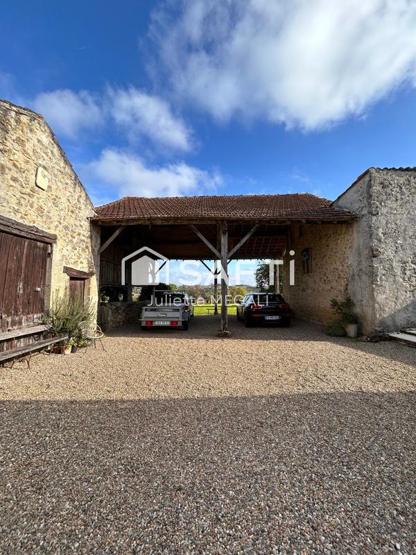 Maison - 160 m² - 5 pièces