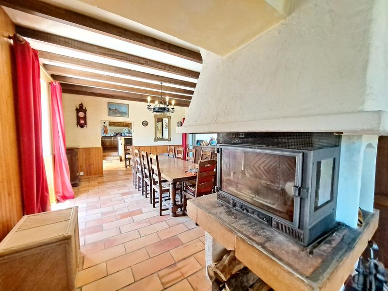 Maison - 166 m² - 7 pièces