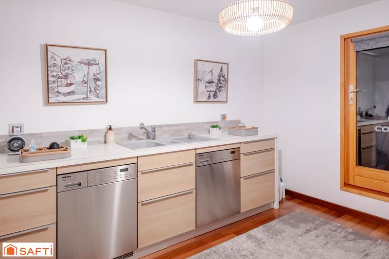 Châlet - 380 m² - 8 pièces