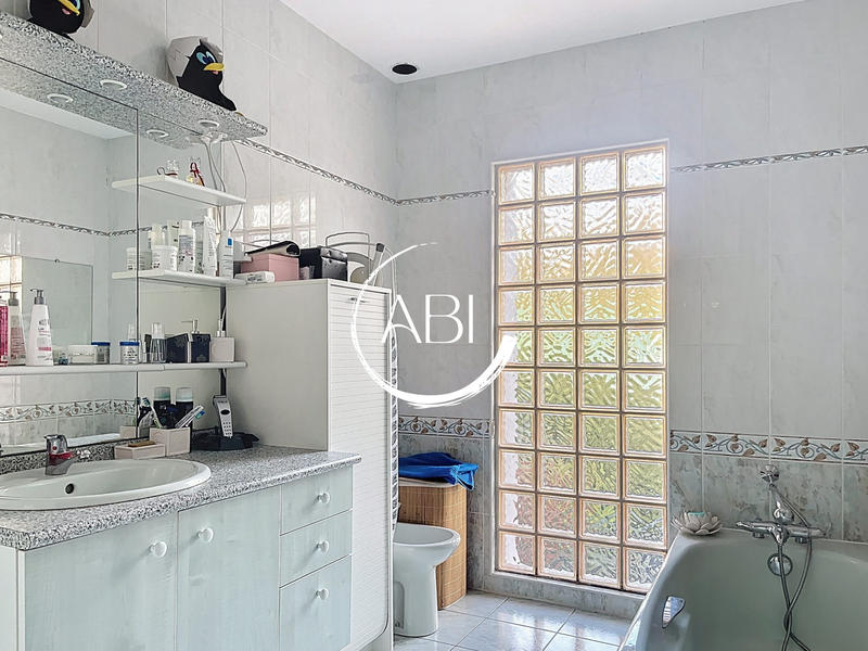 Maison - 155 m² - 4 pièces