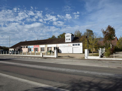 Local commercial - 310 m² - 8 pièces