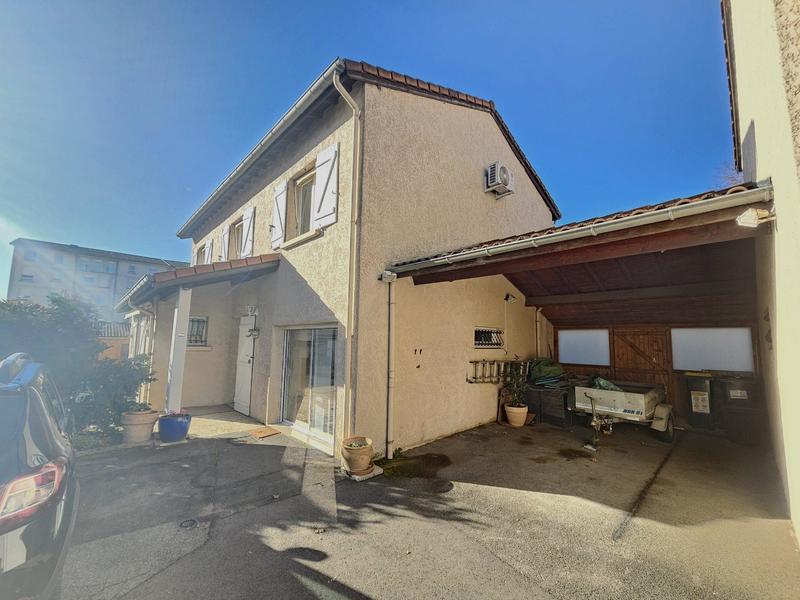 Maison traditionnelle - 107 m² - 6 pièces