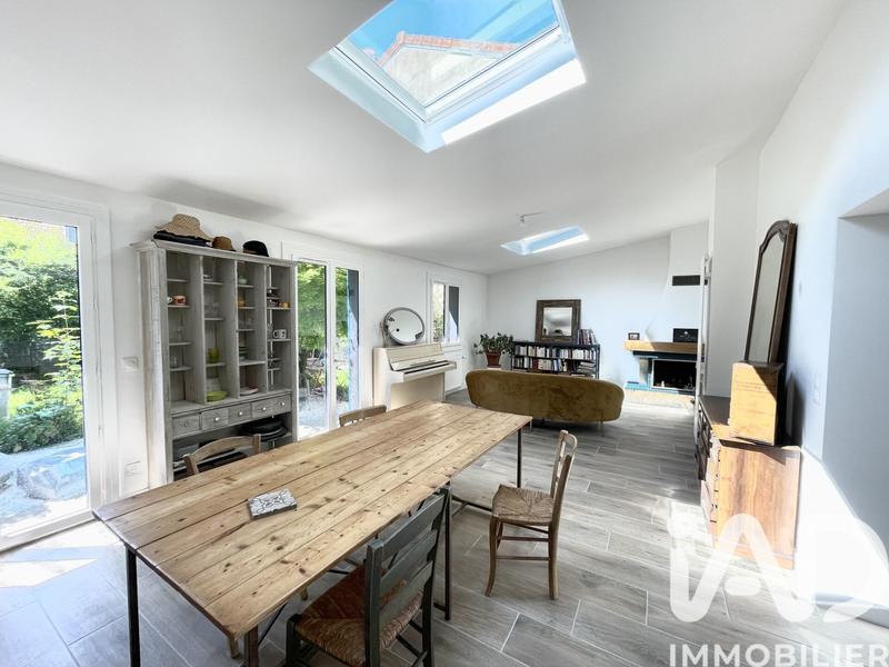 Maison - 95 m² - 5 pièces