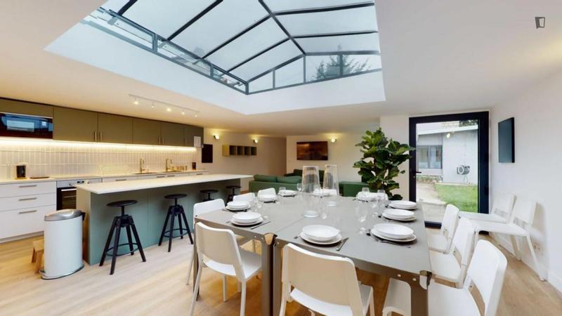 Chambre - 9 m² - 15 pièces