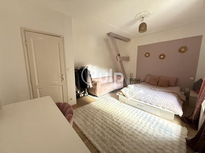 Pavillon - 140 m² - 5 pièces