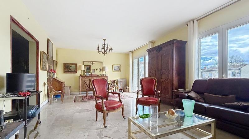 Appartement - 135 m² - 5 pièces