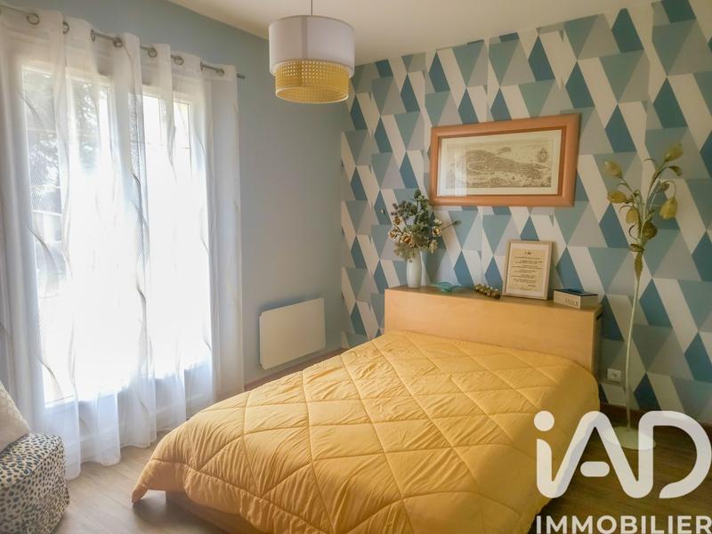 Maison - 180 m² - 8 pièces