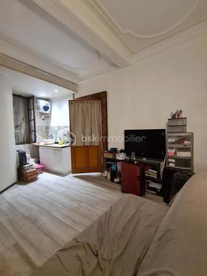 Maison de village - 275 m² - 8 pièces