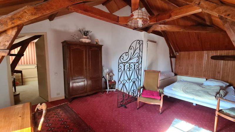 Maison - 203 m² - 8 pièces