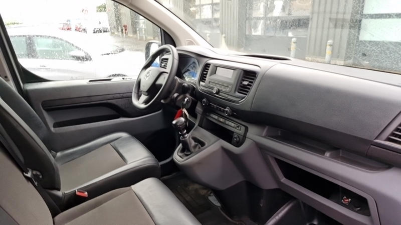 Opel Vivaro Fourgon L1 1.5 diesel 120 ch pack clim