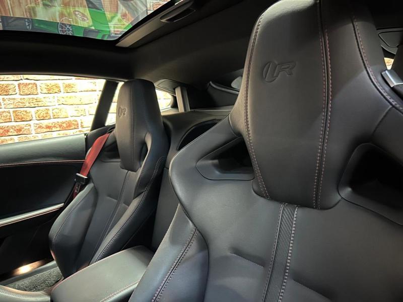 Jaguar F-Type R 550ch / 2nd main Origine Fr