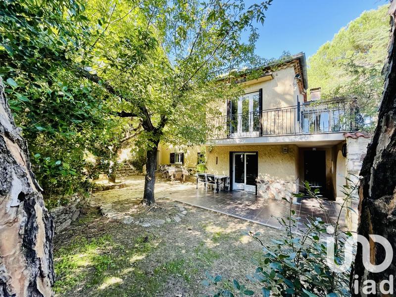 Maison - 206 m² - 7 pièces