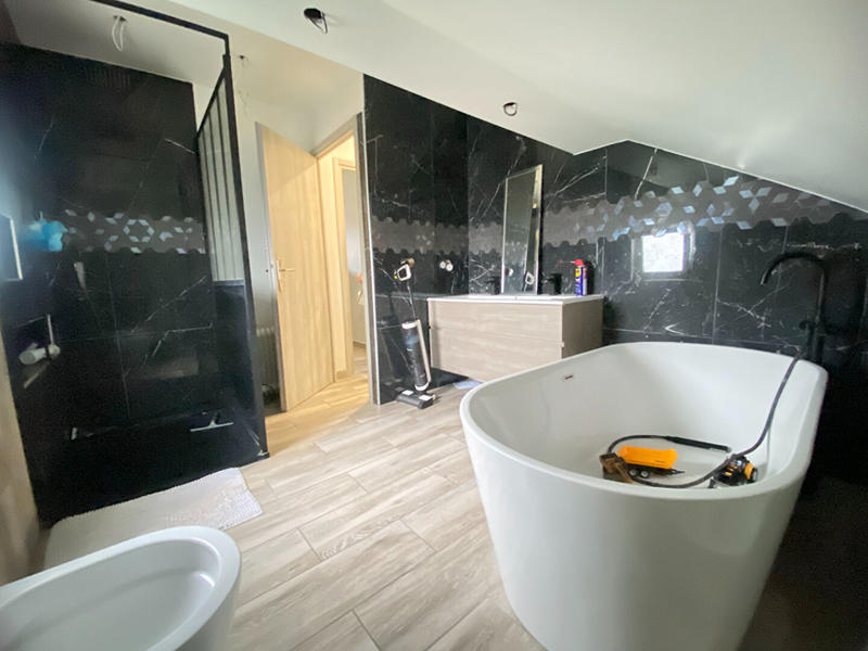 Maison - 96 m² - 5 pièces