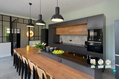 Maison - 300 m² - 7 pièces