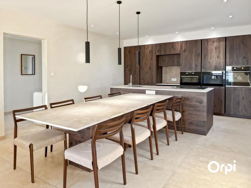 Villa - 230 m² - 6 pièces