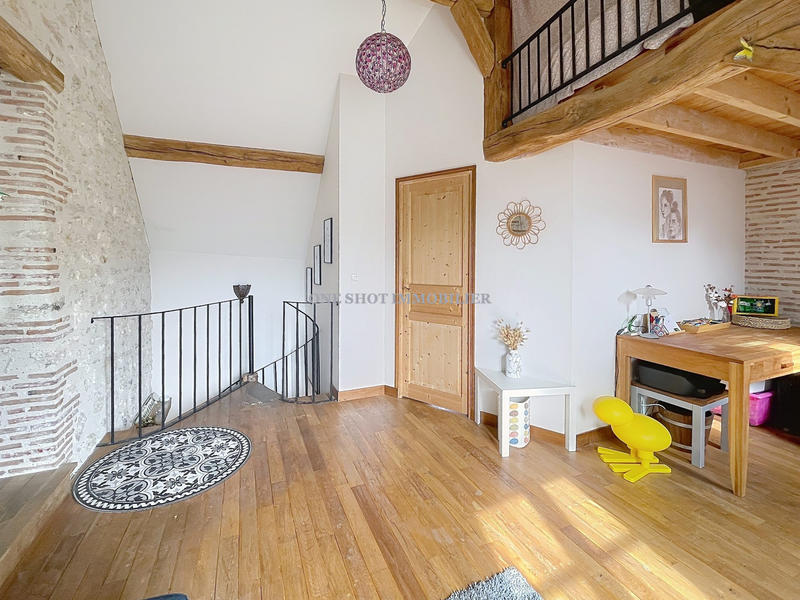 Maison ancienne - 205 m² - 7 pièces
