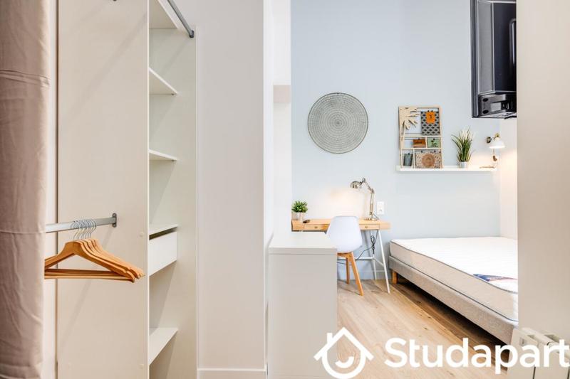 Chambre - 11 m² - 1 pièce