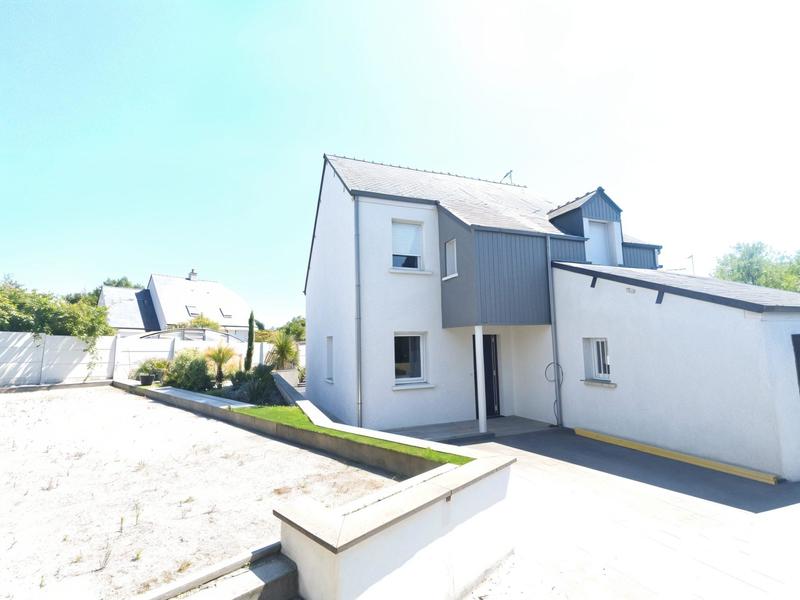 Maison - 106 m² - 5 pièces