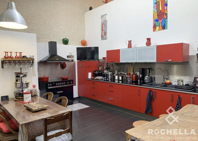 Maison - 362 m² - 8 pièces